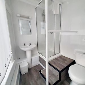 Zimmer mit zwei Einzelbetten